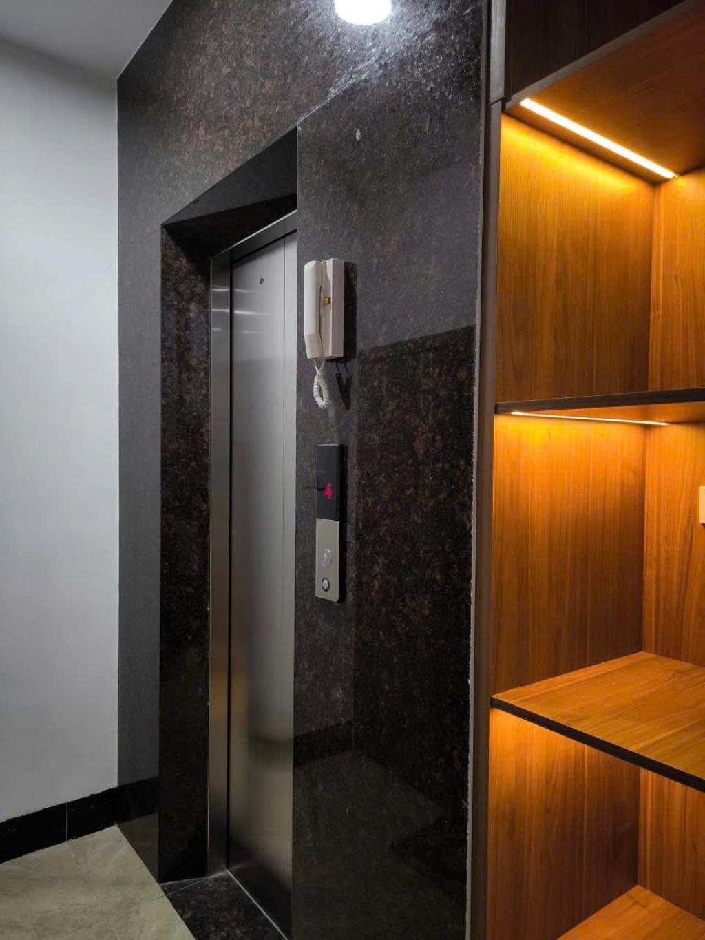 Phạm Văn Đồng – Cổ Nhuế nhà 35m2 – 6 tầng – thang máy – giá 7,5 tỷ